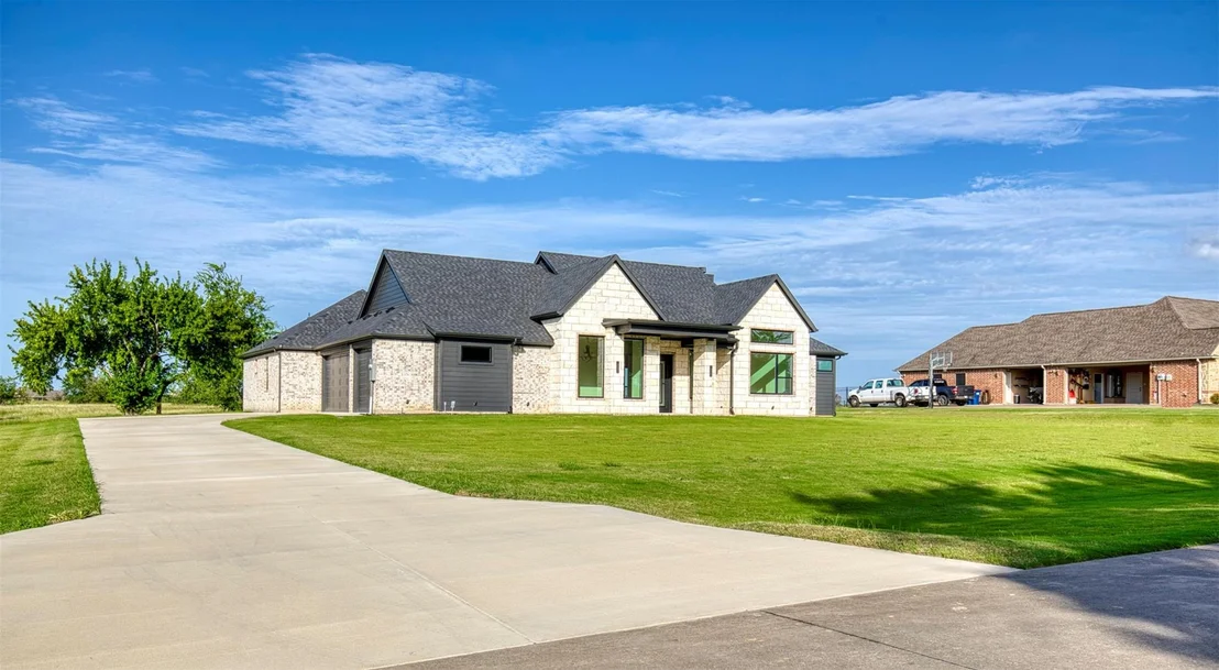 Photo of 1376 Shadow Lakes Drive