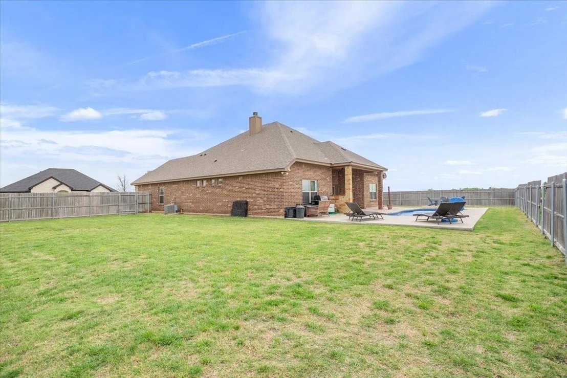 Photo of 502 Oak Drive