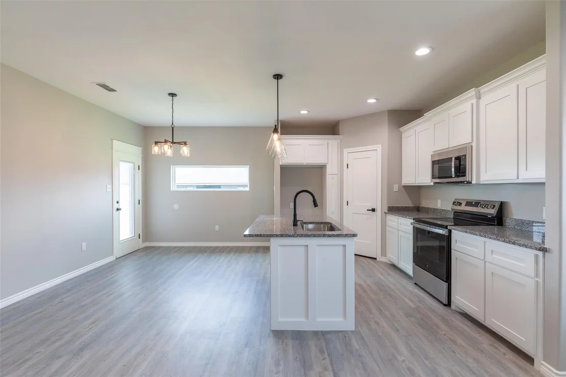 Photo of 7908 Freedom Crest Avenue