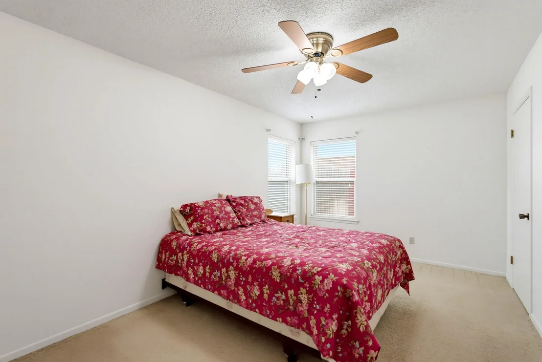 Photo of 709 Gary Ln