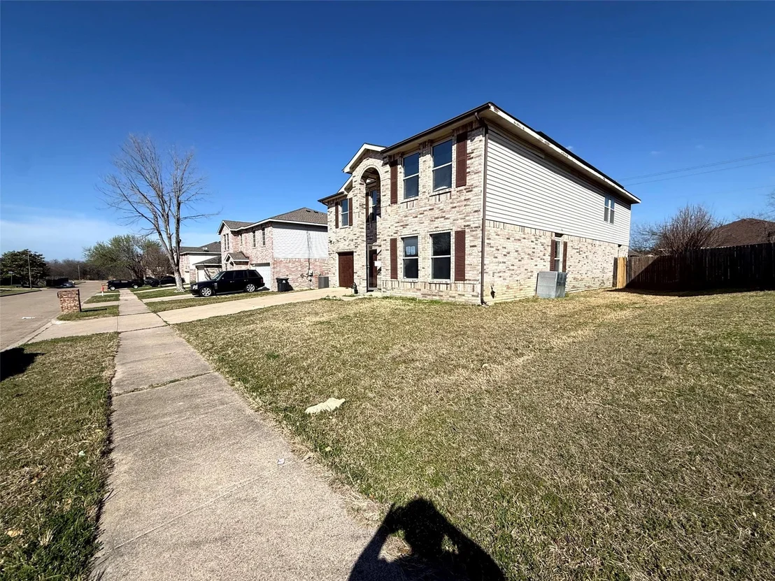 Photo of 7919 Mosstree Drive