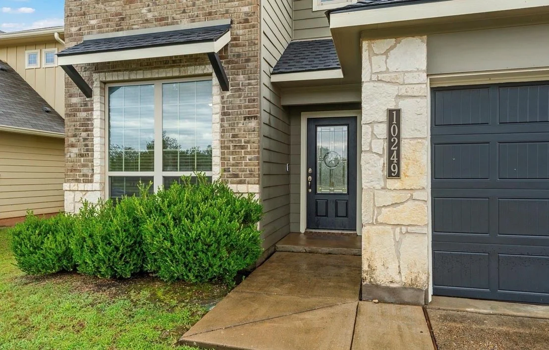 Photo of 10249 Biltmore Drive