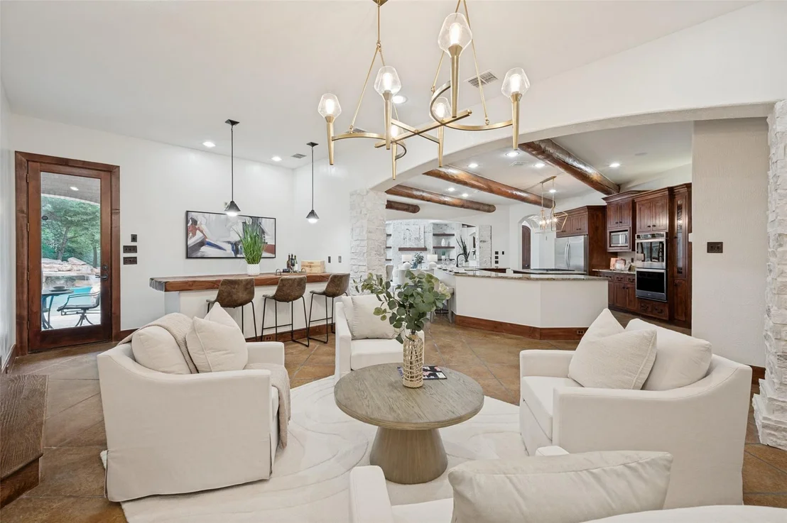 Photo of 2626 Twelve Oaks Lane