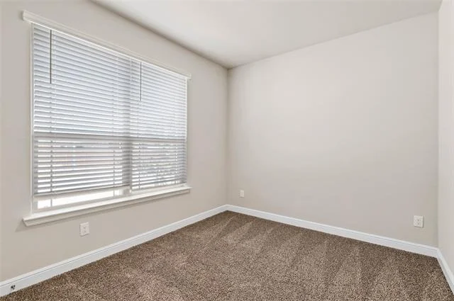 Photo of 15713 Euston Terrace