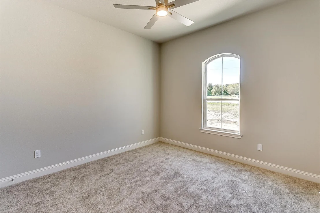 Photo of 1014 Gonzollas Road