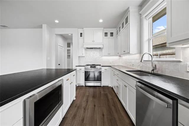 Photo of 118 Sides Boulevard