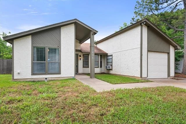 Photo of 1406 Colonnade Drive
