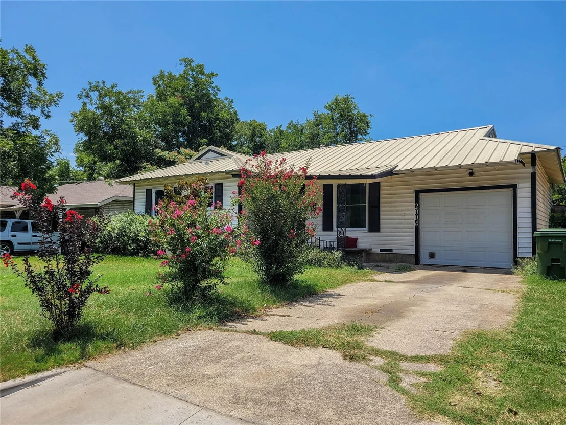 Photo of 2004 N 40th Street