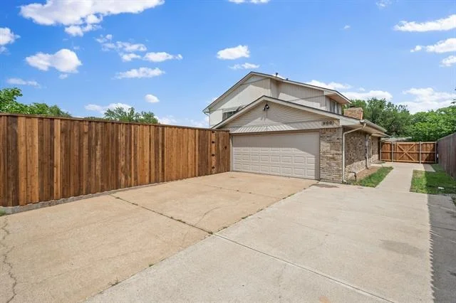 Photo of 900 Mount Vernon Drive