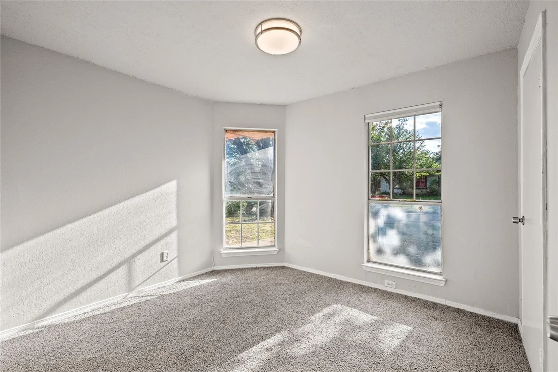 Photo of 948 Carom Way