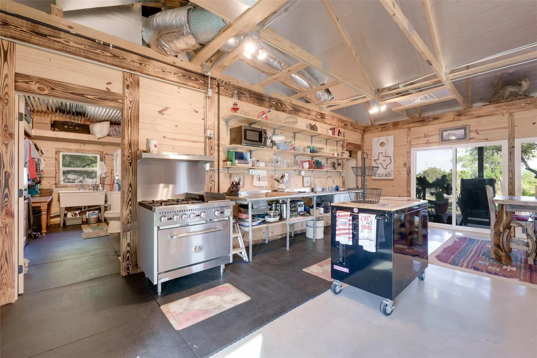 Photo of 1261 Park Road
