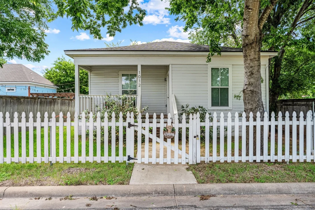 Photo of 1012 Burnett Avenue