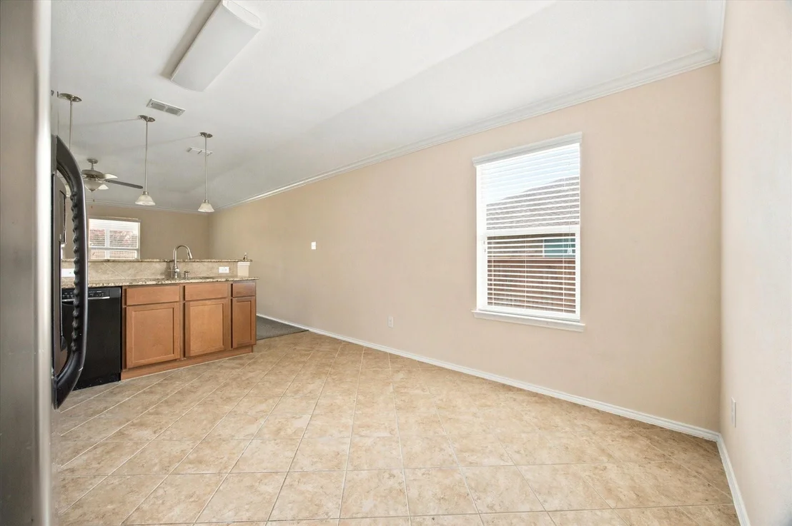 Photo of 716 Harrison Lane