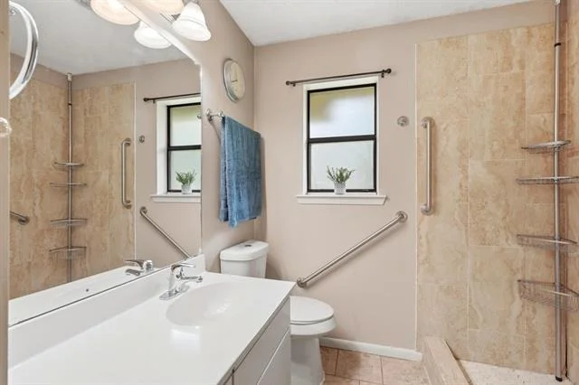 Photo of 116 Greentree Cir