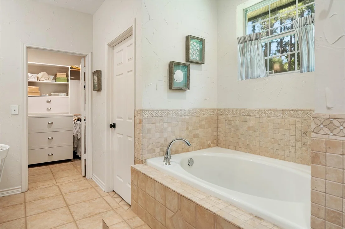 Photo of 1109 Robbins Road