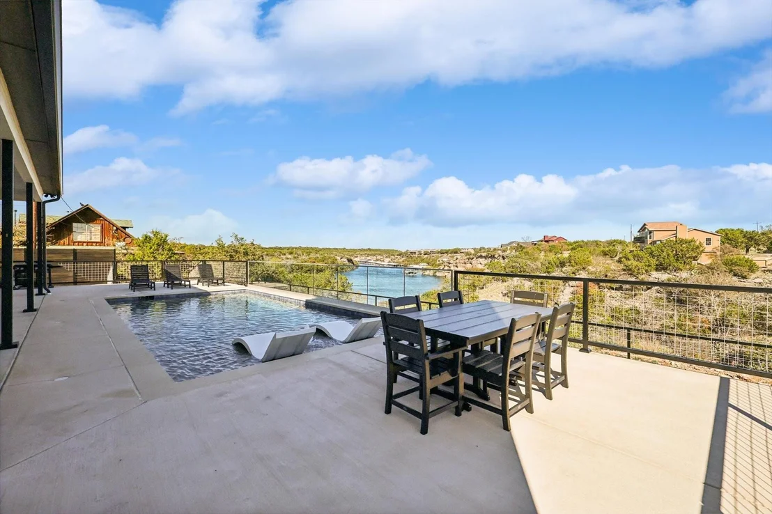 Photo of 1100 Creekview Cove