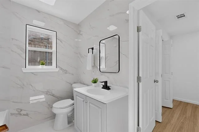 Photo of 1402 Shelmar Drive