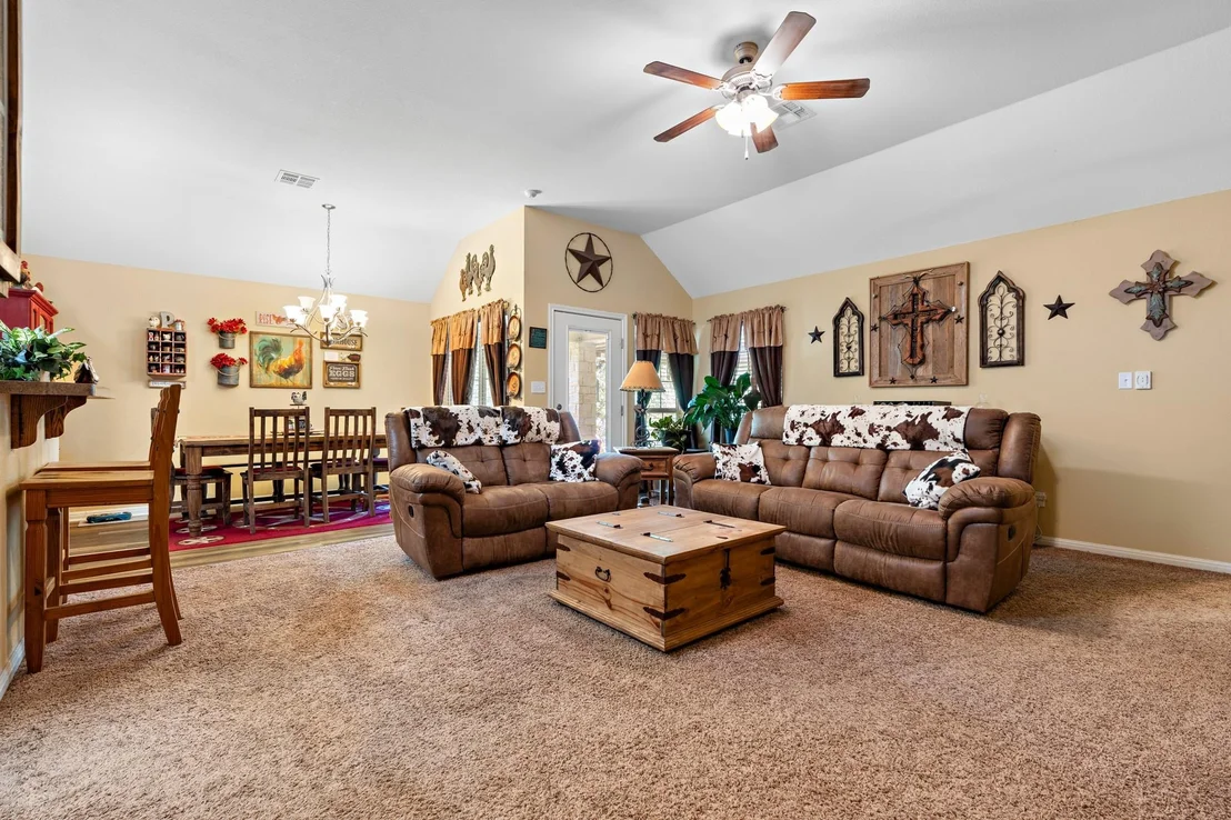 Photo of 219 Oak Meadow Trail
