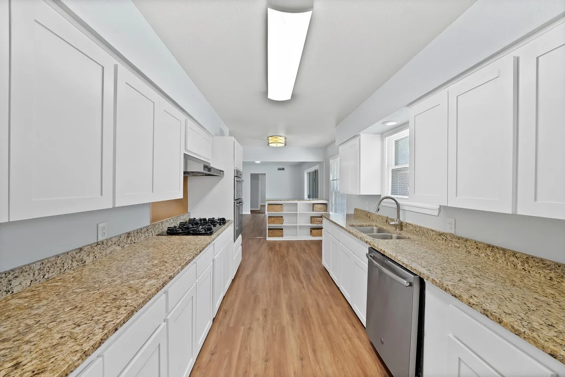 Photo of 1003 Brookhollow Drive