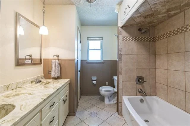 Photo of 903 Ave Q