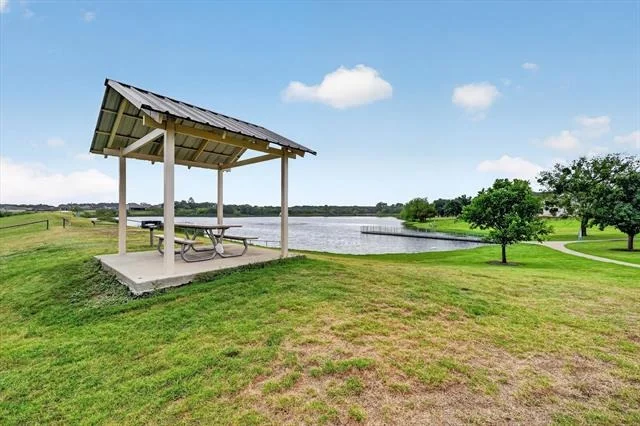 Photo of 2633 Lakeside Drive