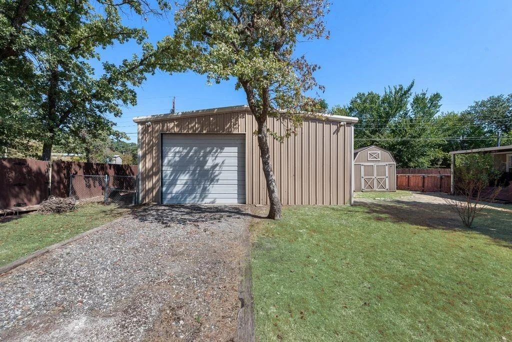 Photo of 1517 Mockingbird Lane