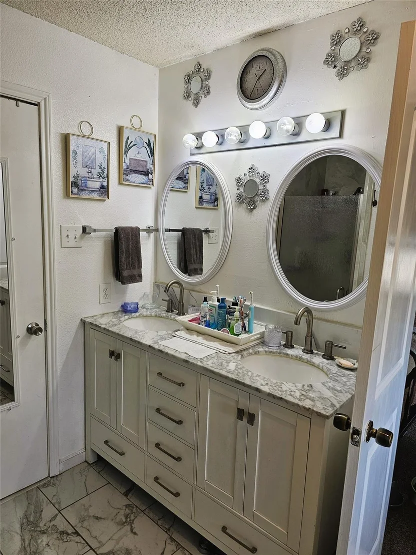 Photo of 5118 Brookview Circle