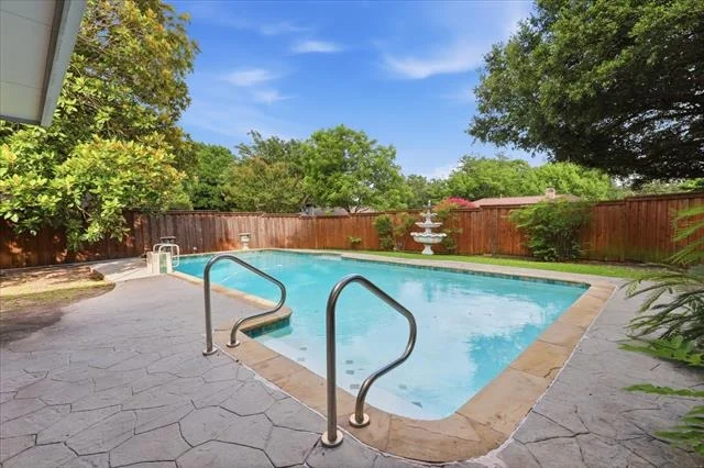 Photo of 1512 Cliffbrook Drive