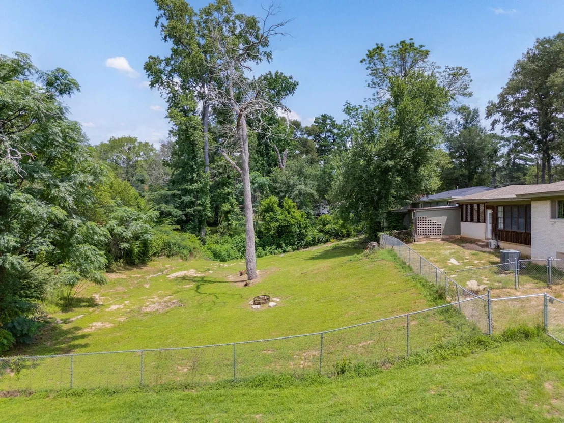 Photo of 137 Gardner Drive