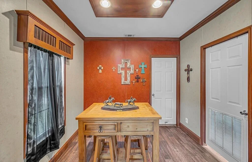Photo of 1176 Blue Cut Road N