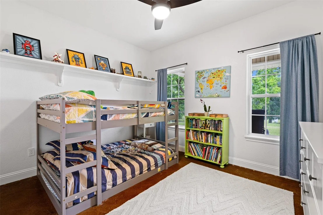 Photo of 152 Black Hawk Lane