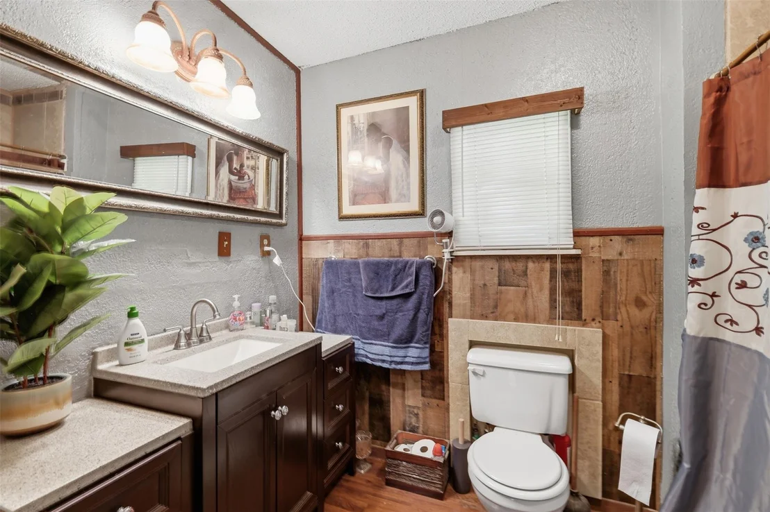 Photo of 2868 State Highway 37 N