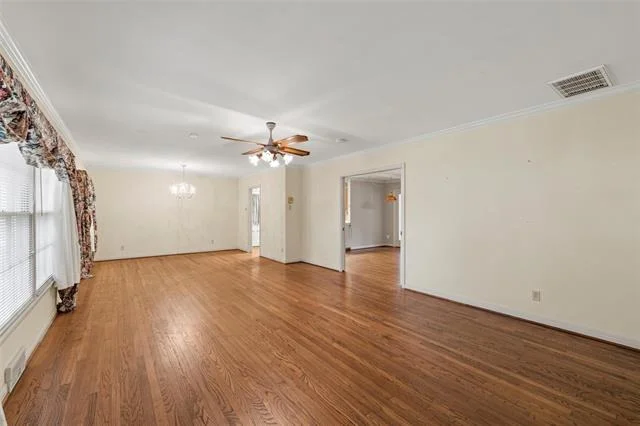 Photo of 4825 Hillcrest Drive