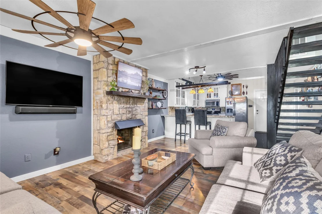 Photo of 459 County Road 4600
