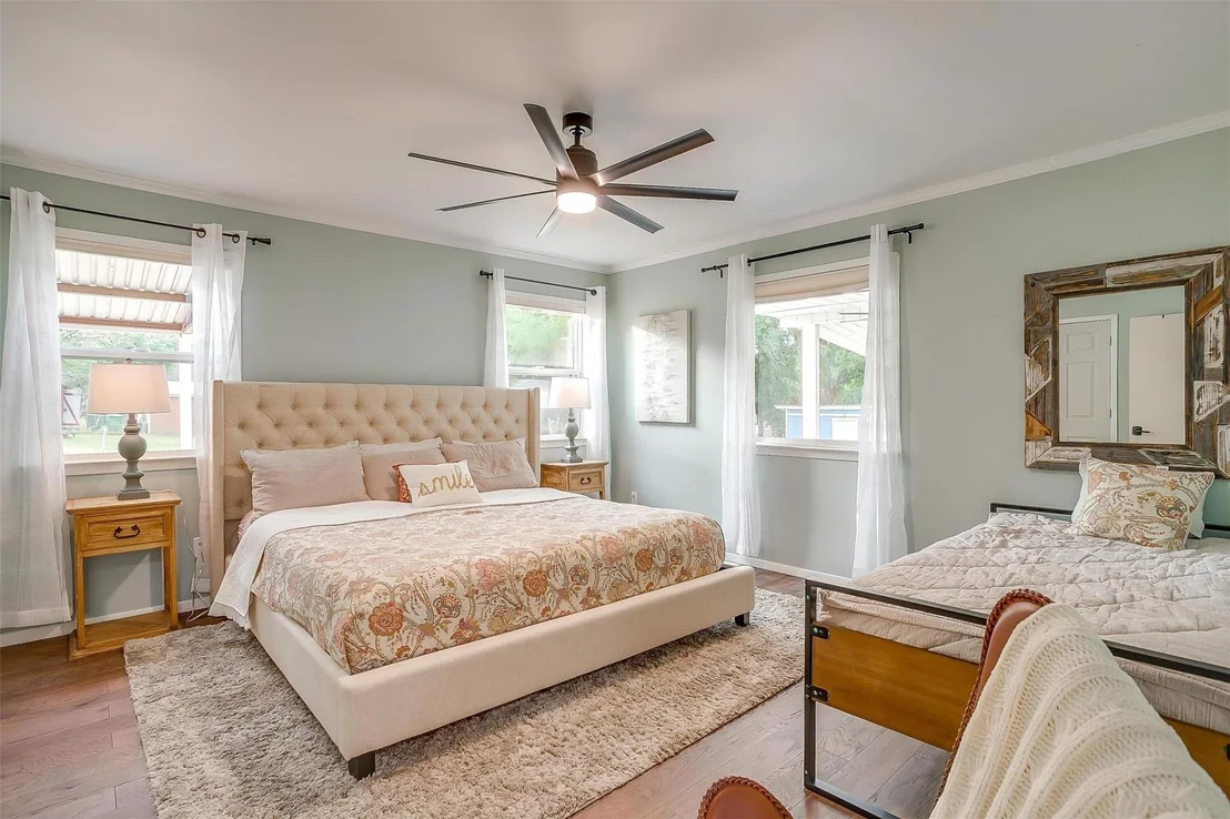Photo of 520 Deer Trail