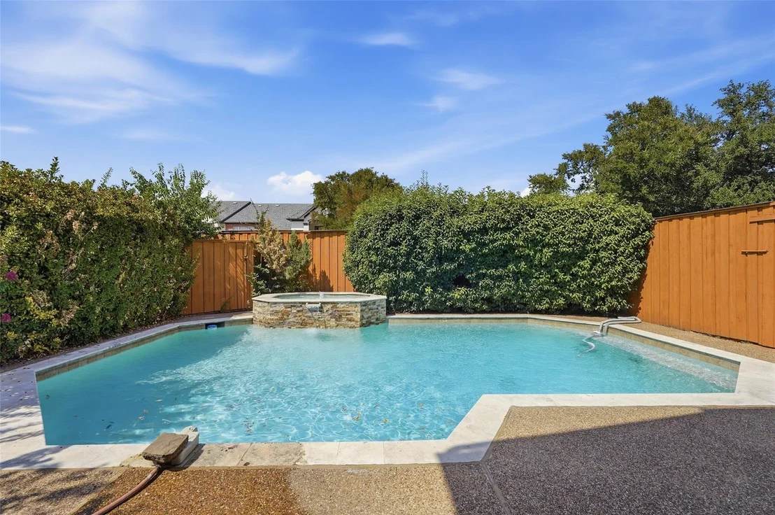 Photo of 2741 Barrington Drive