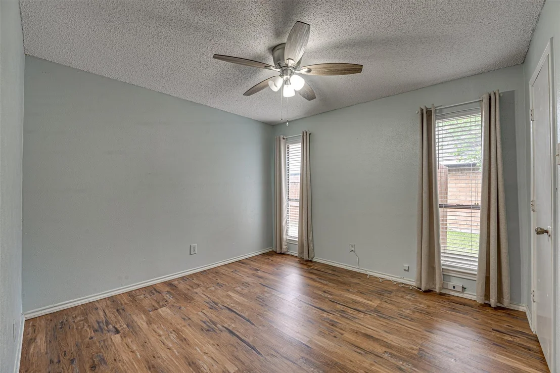 Photo of 917 Meadowgate Drive