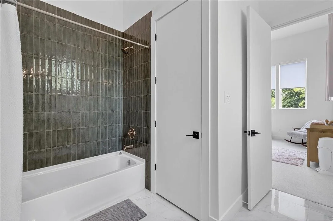 Photo of 111 Nob Hill Circle