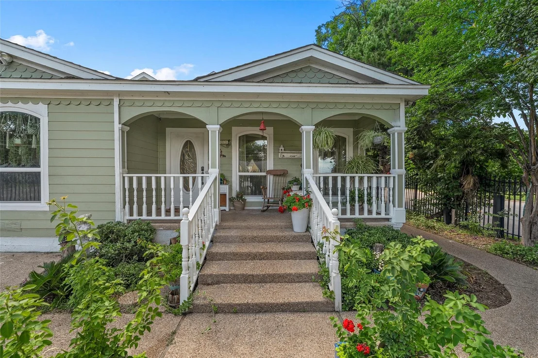 Photo of 1701 Baylor Avenue