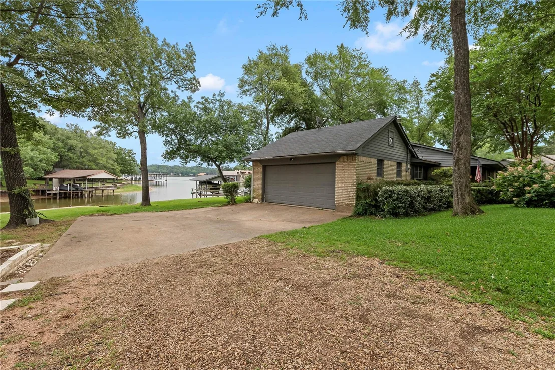 Photo of 111 Deer Island Road