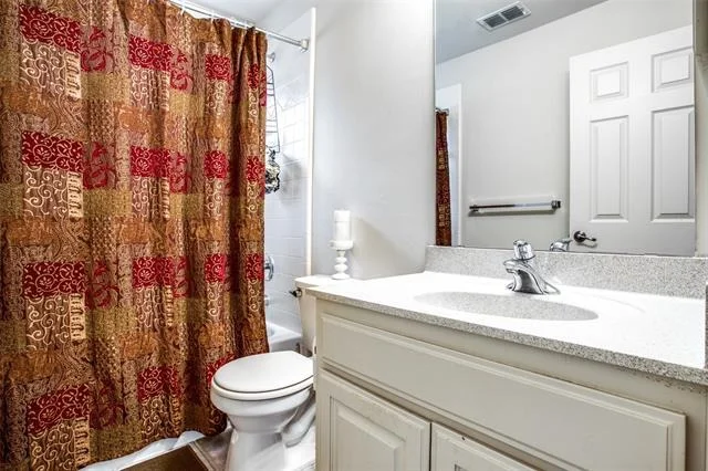 Photo of 707 Longwood Drive