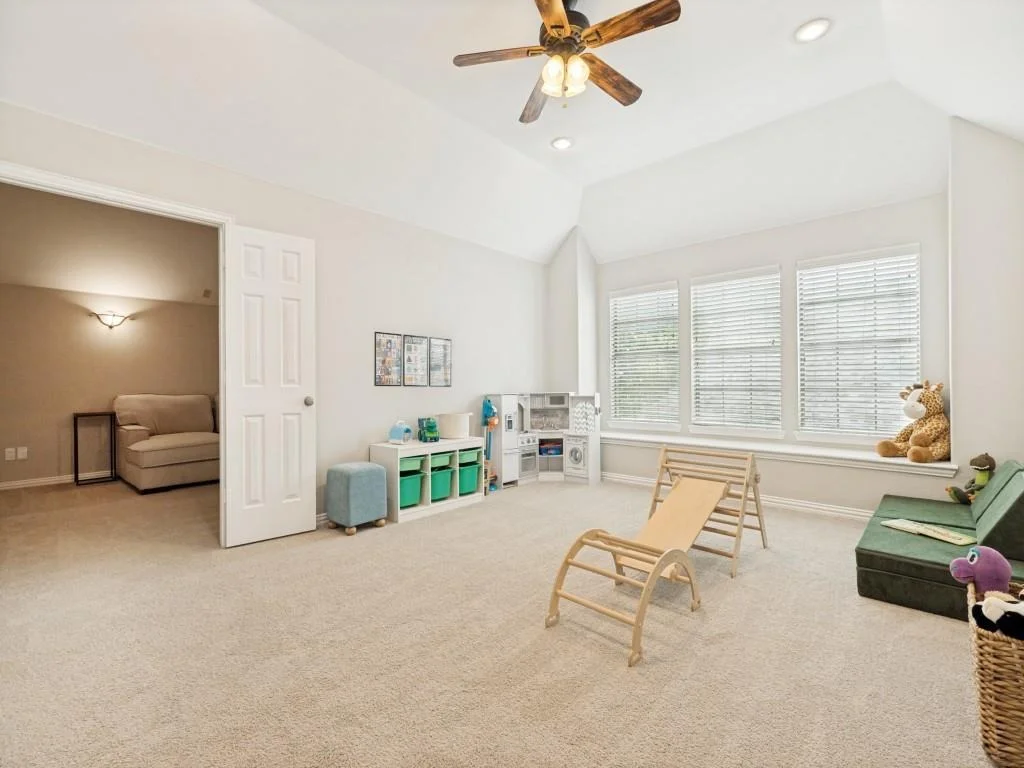 Photo of 1001 Thornapple Drive