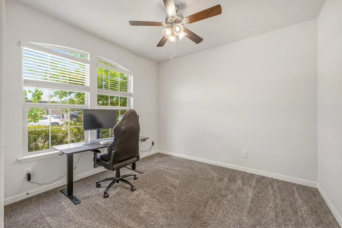 Photo of 1106 Burlingame Drive