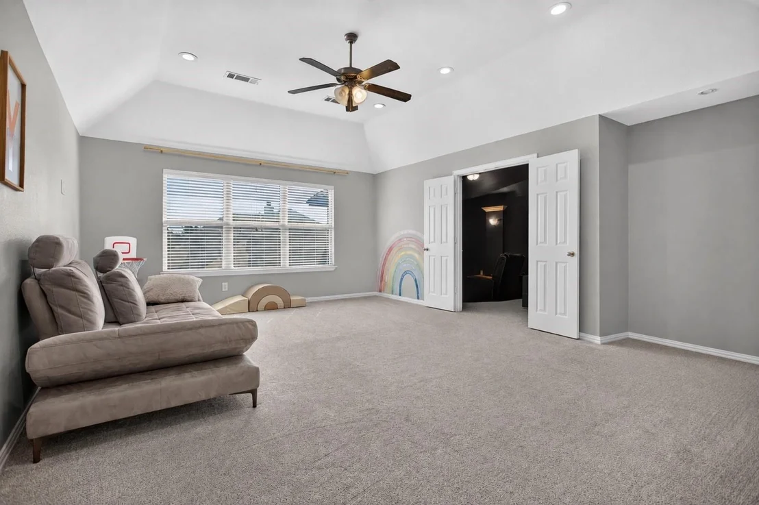 Photo of 1020 Longhill Way