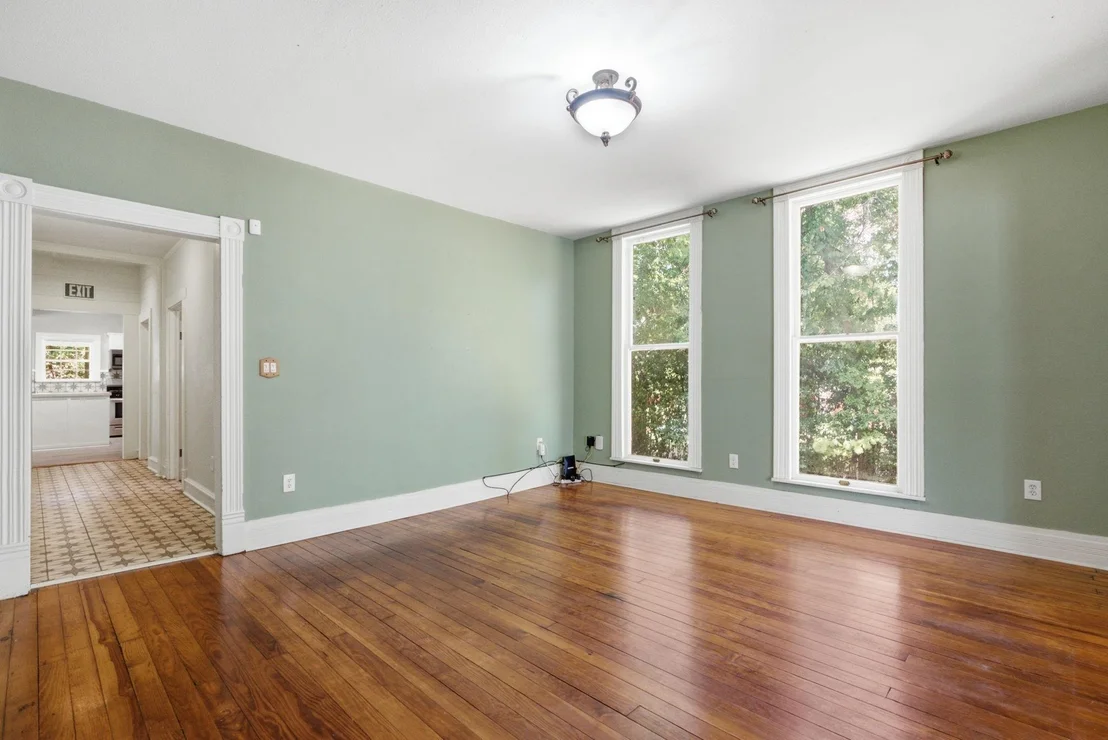 Photo of 1009 N Pacific