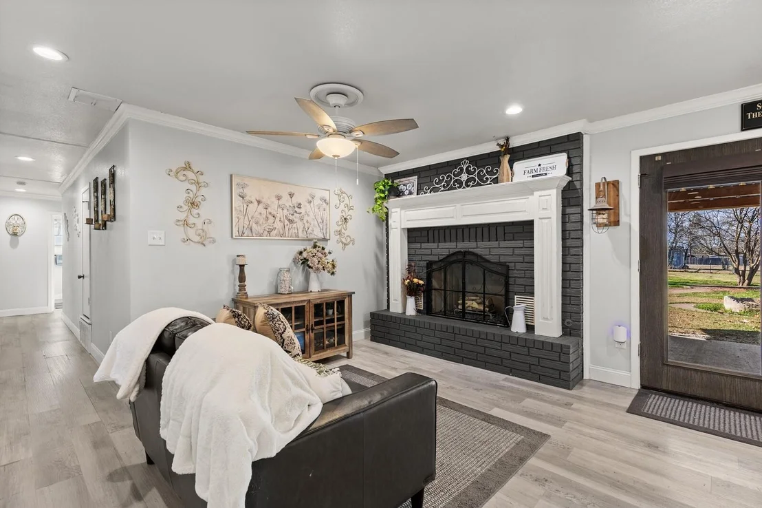 Photo of 210 S Booth Street