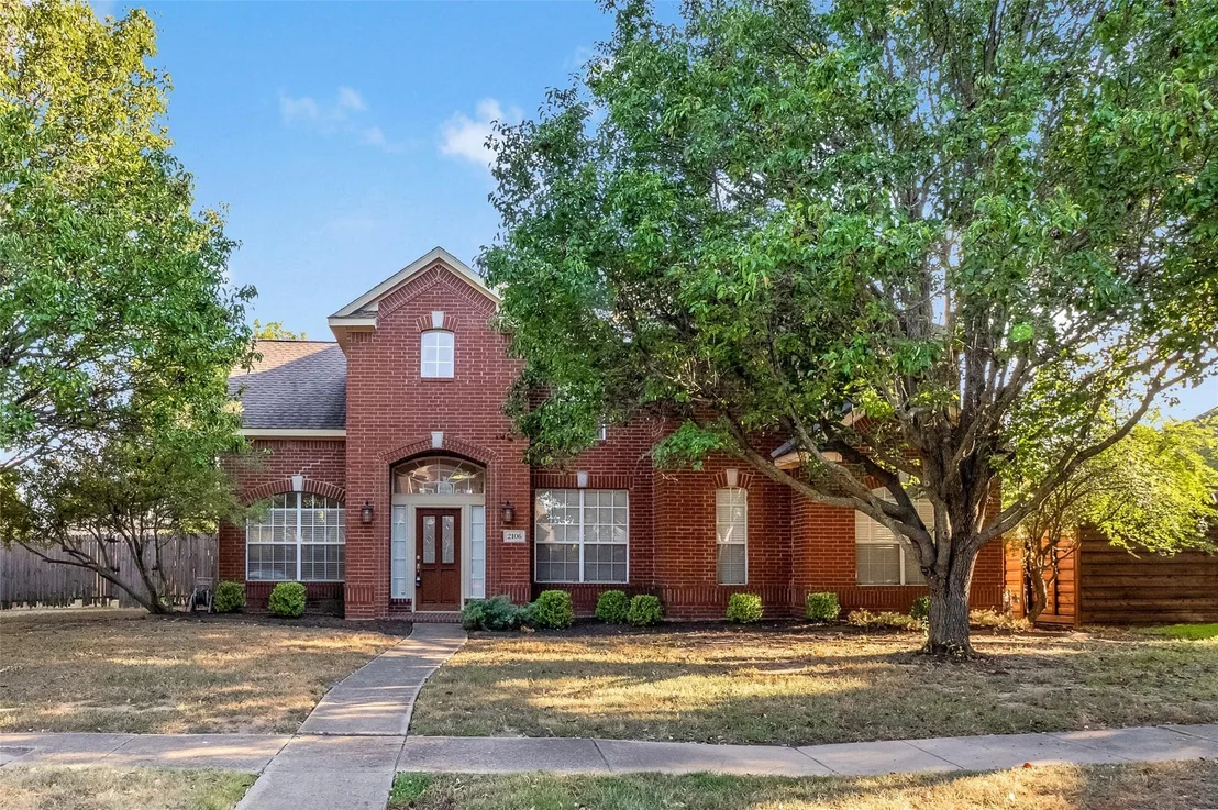 Photo of 2106 Hillside Drive
