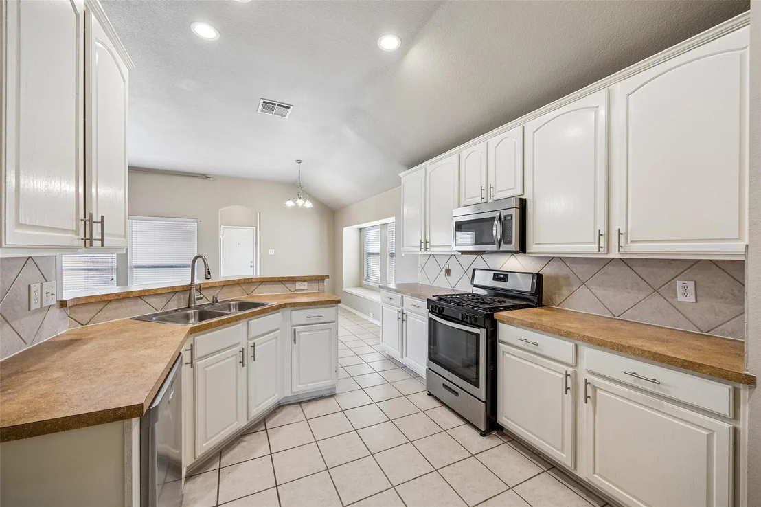 Photo of 1612 Balboa Lane