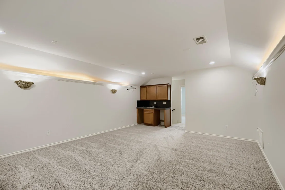 Photo of 131 Avalon Drive