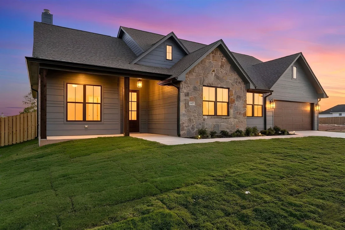 Photo of 16421 Clearview Drive